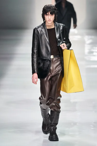 Look 2